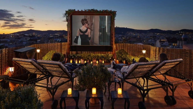 Cine en el Rooftop Garden del hotel El Palace Barcelona / Foto cedida