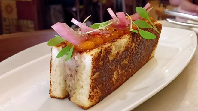 El brioche de lechón asado del Bar del Pla / Foto: Òscar Gómez