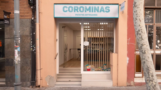 La nueva tienda de Patatas Corominas en Badalona / ÒSCAR GIL COY 