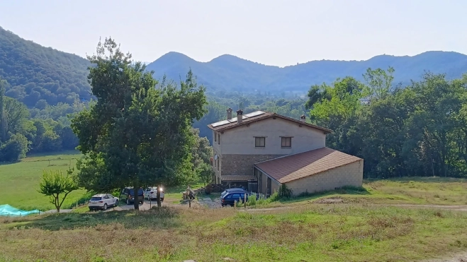 La granja de Sergi e Imma en Begudà (La Garrotxa, Girona) / Foto: Òscar Gómez