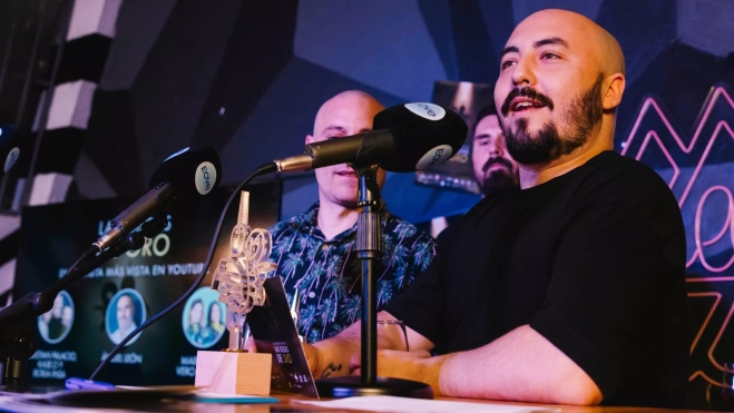 El bartender Borja Insa con su Gilda de Oro / Foto cedida