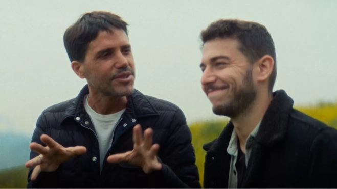 Los chefs Virgilio Martínez y Nelson Freitas en un fotograma del documental 'Afuera Hay Más - A Young Chef's Journey'/ Foto cedida