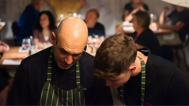 Luis Lera cocinando en Las Noches Mágicas de Montagud / Foto cedida