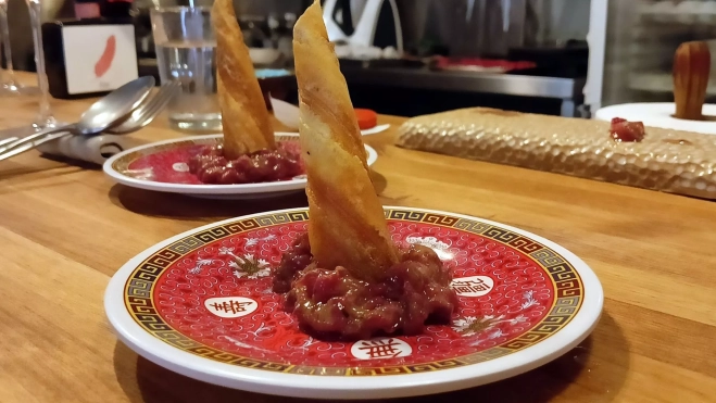 El bistec encebollado del restaurante El Forat en la Barceloneta / Òscar Gómez