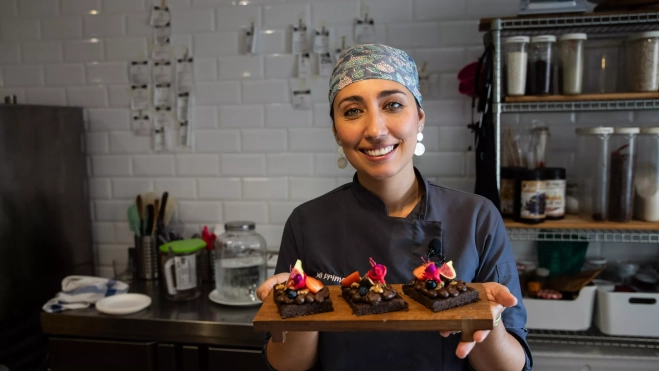 Carla Pereira en el obrador de Mi Primer Pastel (Barcelona) / GALA ESPÍN