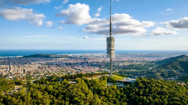 Vista de Barcelona y de la torre de Collserola / Canva