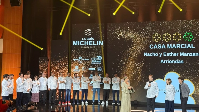 Esther y Nacho Manzano reciben su tercera estrella en la Gala Michelin España 2025 / Iker Morán