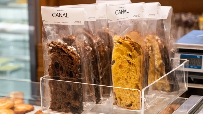 Porción de 'panettone' individual en la pastelería Mervier Canal / Txaber Allué