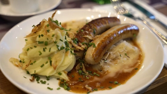 Mini bratwurst en el restaurante Sternbrau de Salzburgo / ©Yolanda Cardo