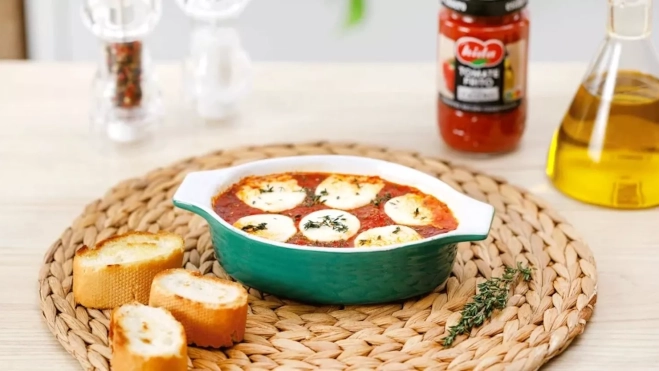 Cazuela de queso de cabra con tomate Hida