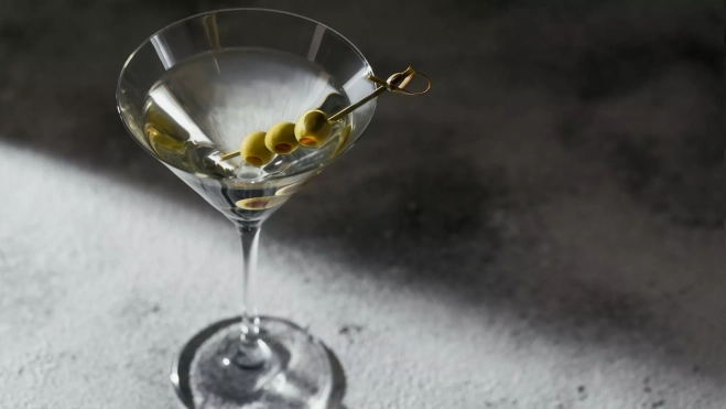 Copa de Dry Martini / Canva