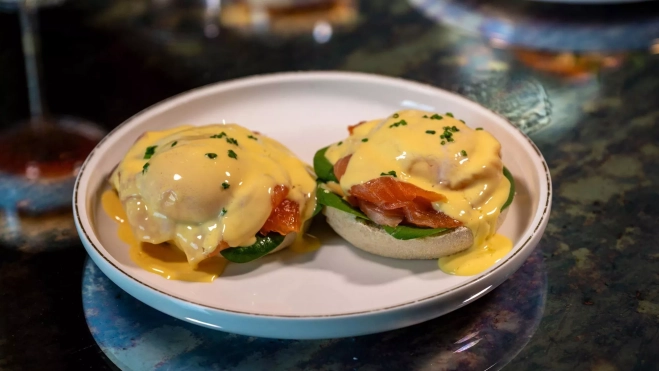 Huevos benedict en el brunch de Papagena (Madrid) / Cedida